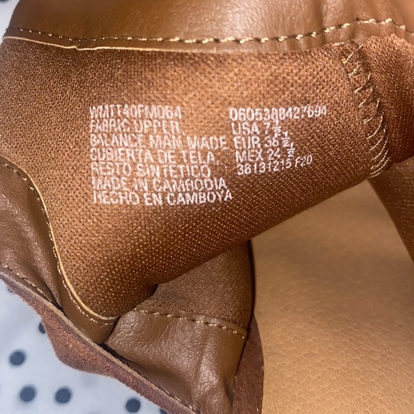 Time and Tru Women’s Heels - Picture 6 of 7